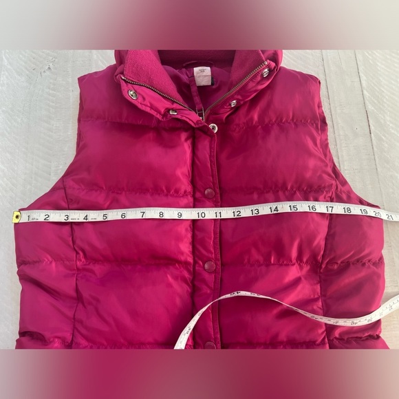 J CREW factory Down Filled  Puffer Vest in Size Medium Fuchsia Pink - Picture 10 of 11